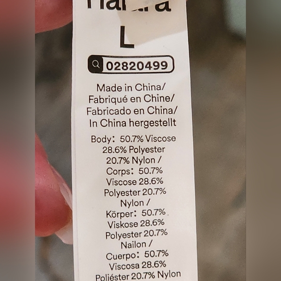 HALARA ROUND NECK SWEATER - Picture 3 of 4